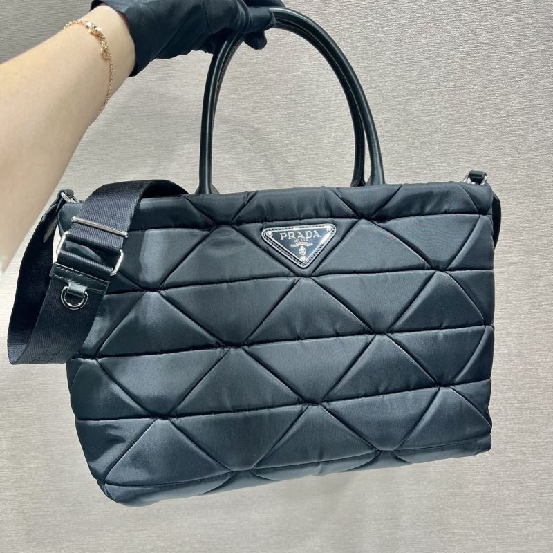Pra*a shopping bags